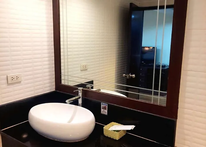 Omni Tower Nana- Fully Furnished * Bangkok