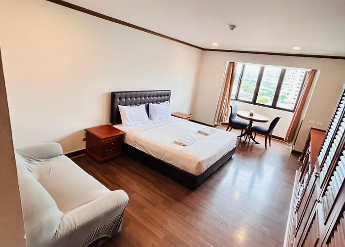 Omni Tower Nana- Fully Furnished Bangkok